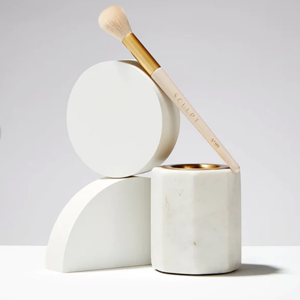 NIB No. 9 Universal Brush Ash Kholm x Spectrum